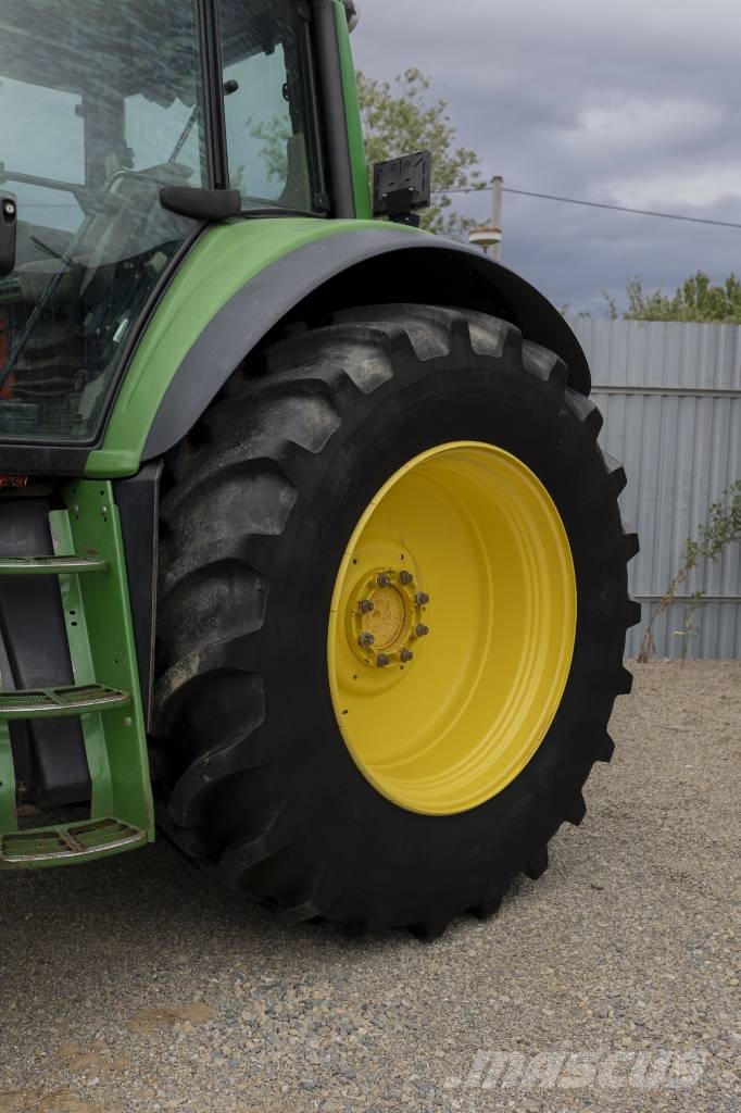 John Deere 7530 AP Traktori