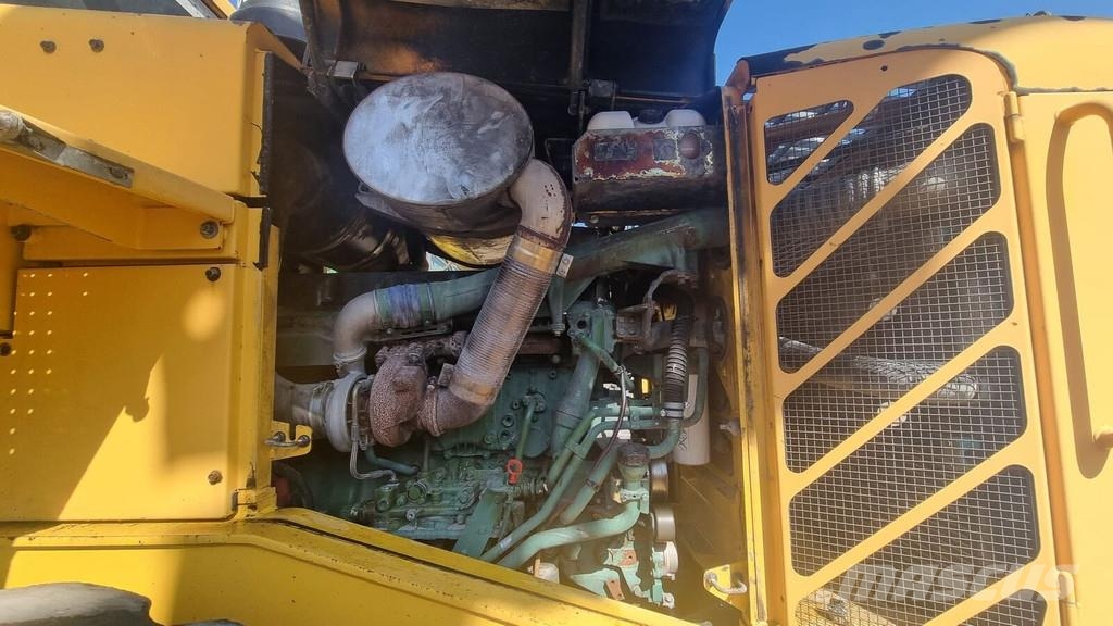 Volvo L 150 E لوادر بعجل