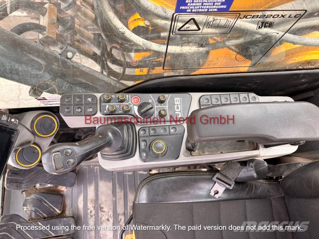 JCB 220X L4F gebraucht BJ 2019 5.820h Rupsgraafmachines