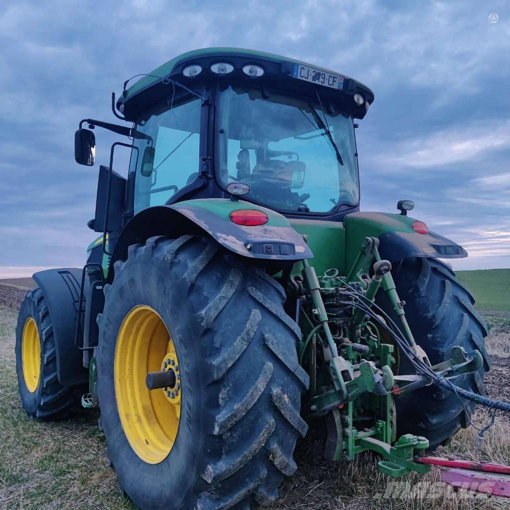 John Deere 7260 R Traktoriai