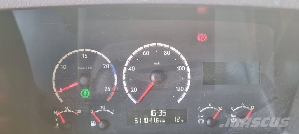 Scania R 480 8x4 裝載運輸卡車