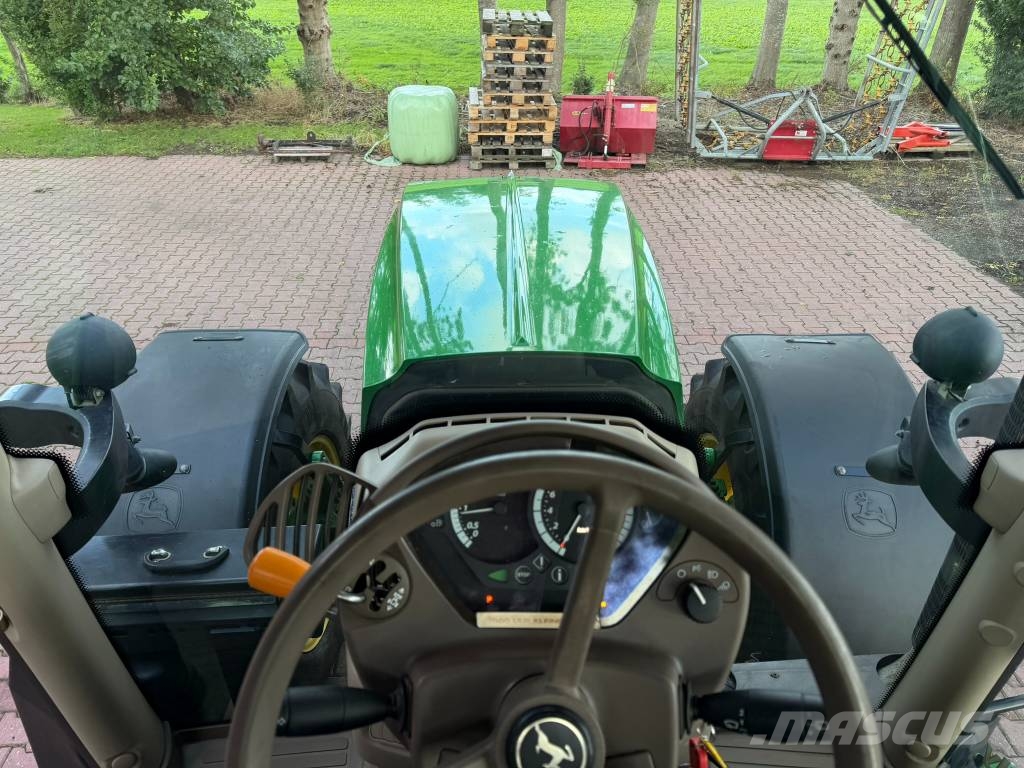 John Deere 6125R AutoPowr Traktorji