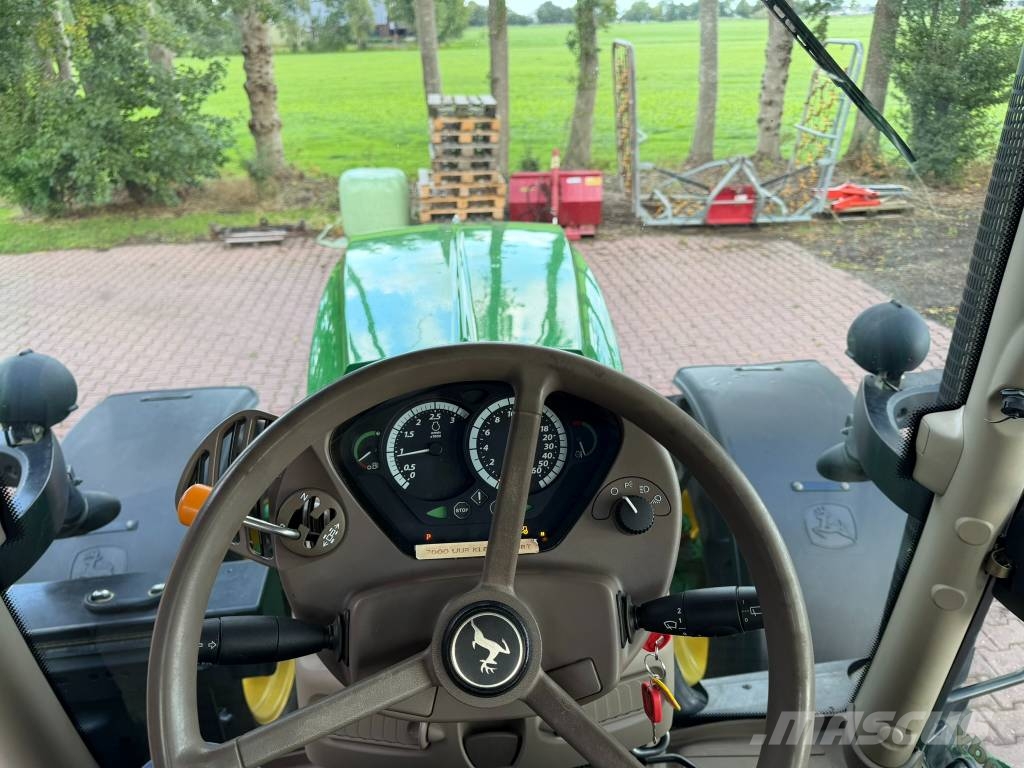 John Deere 6125R AutoPowr Traktorji