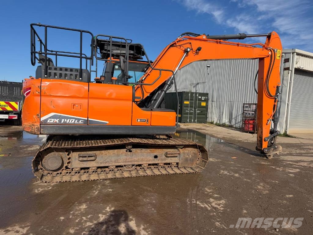 Doosan DX 140 LC Crawler excavators