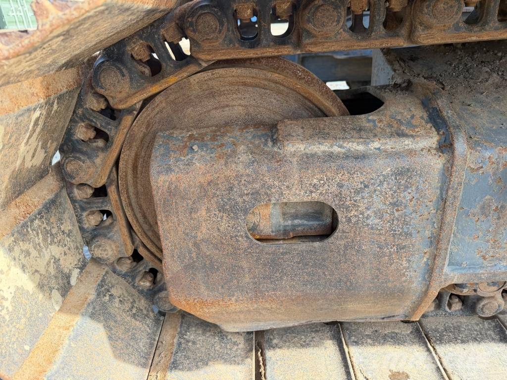 Doosan DX 140 LC Crawler excavators