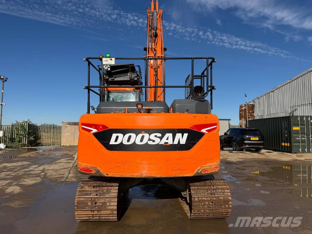 Doosan DX 140 LC Crawler excavators