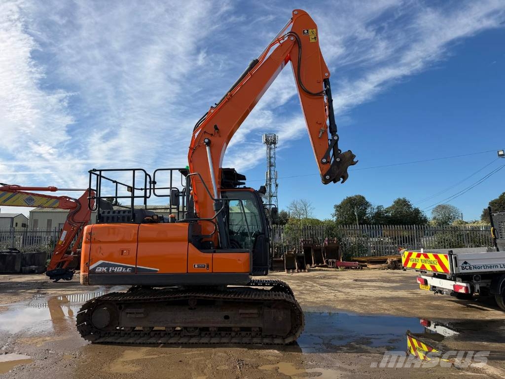 Doosan DX 140 LC Crawler excavators