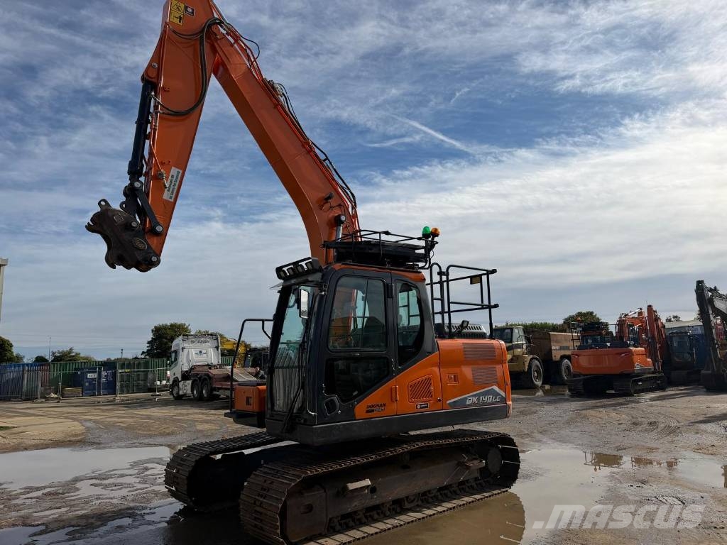 Doosan DX 140 LC Crawler excavators