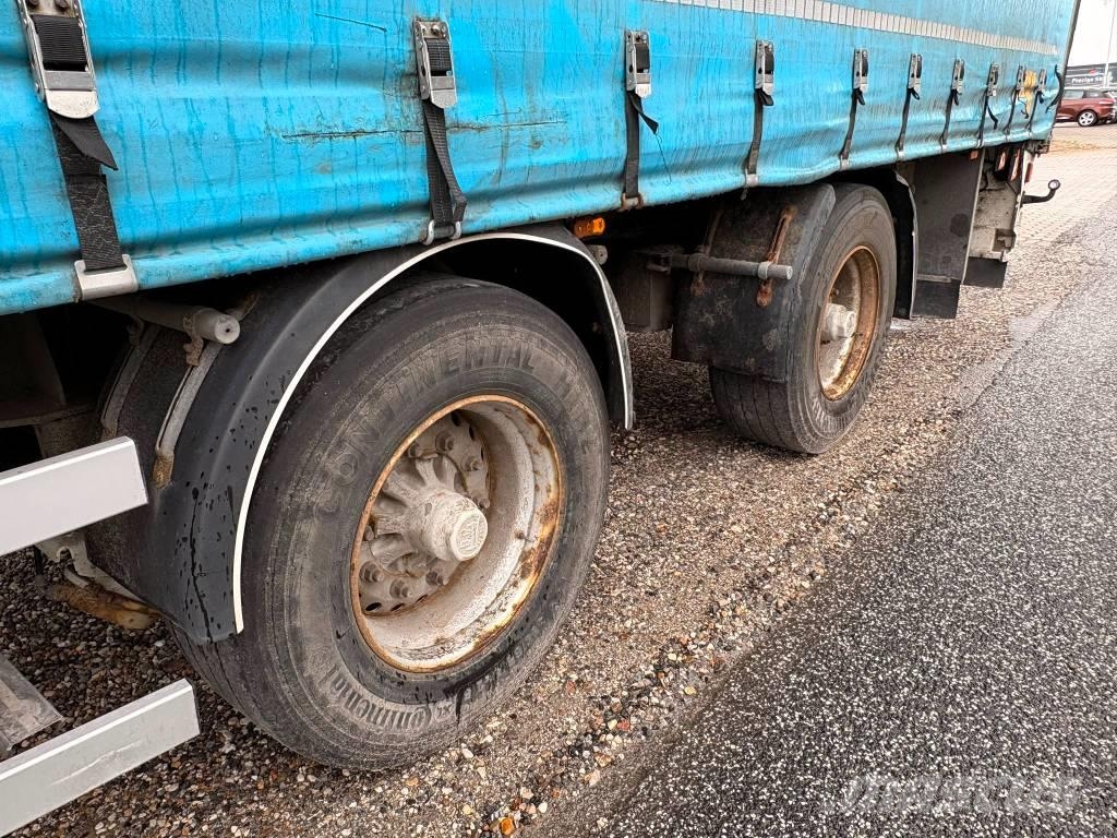 AMT 2 akslet city-gardintrailer med lift Perdeli yari çekiciler
