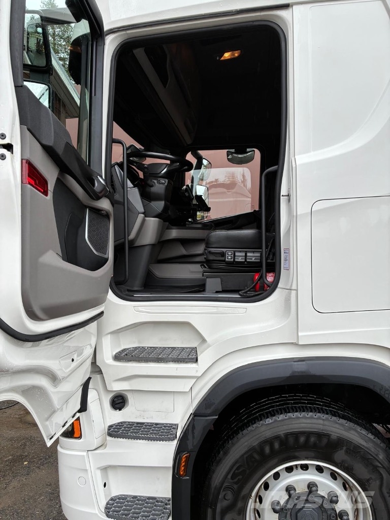 Scania R500 Super 6x2 Prime Movers