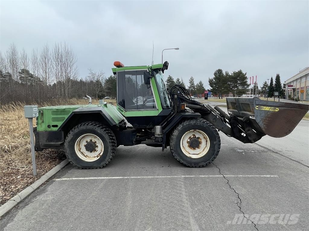 LM Trac 680 4X4 Комунални съоражения