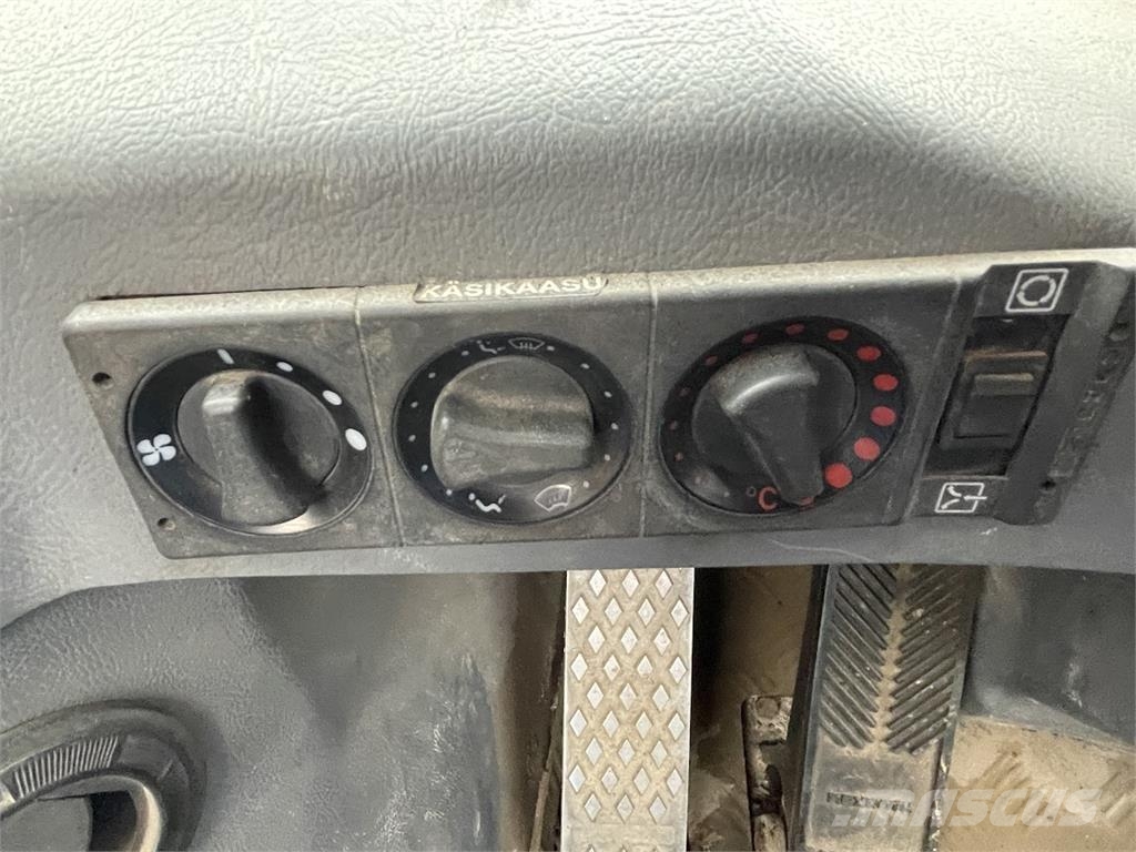 LM Trac 680 4X4 Комунални съоражения