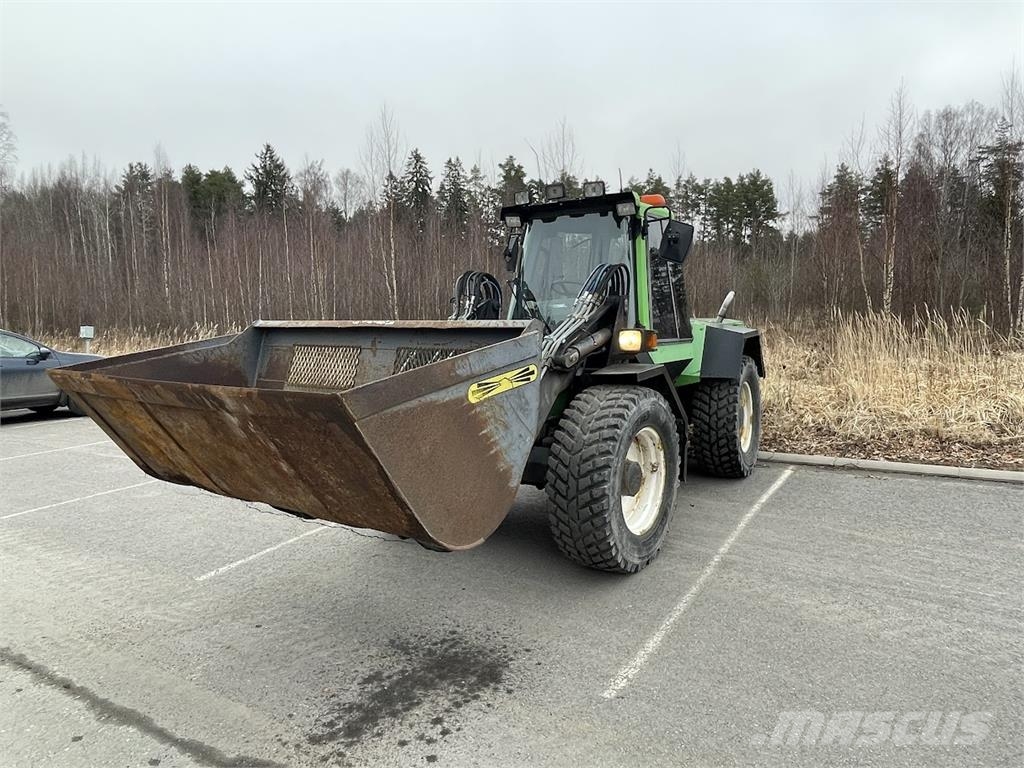 LM Trac 680 4X4 Комунални съоражения