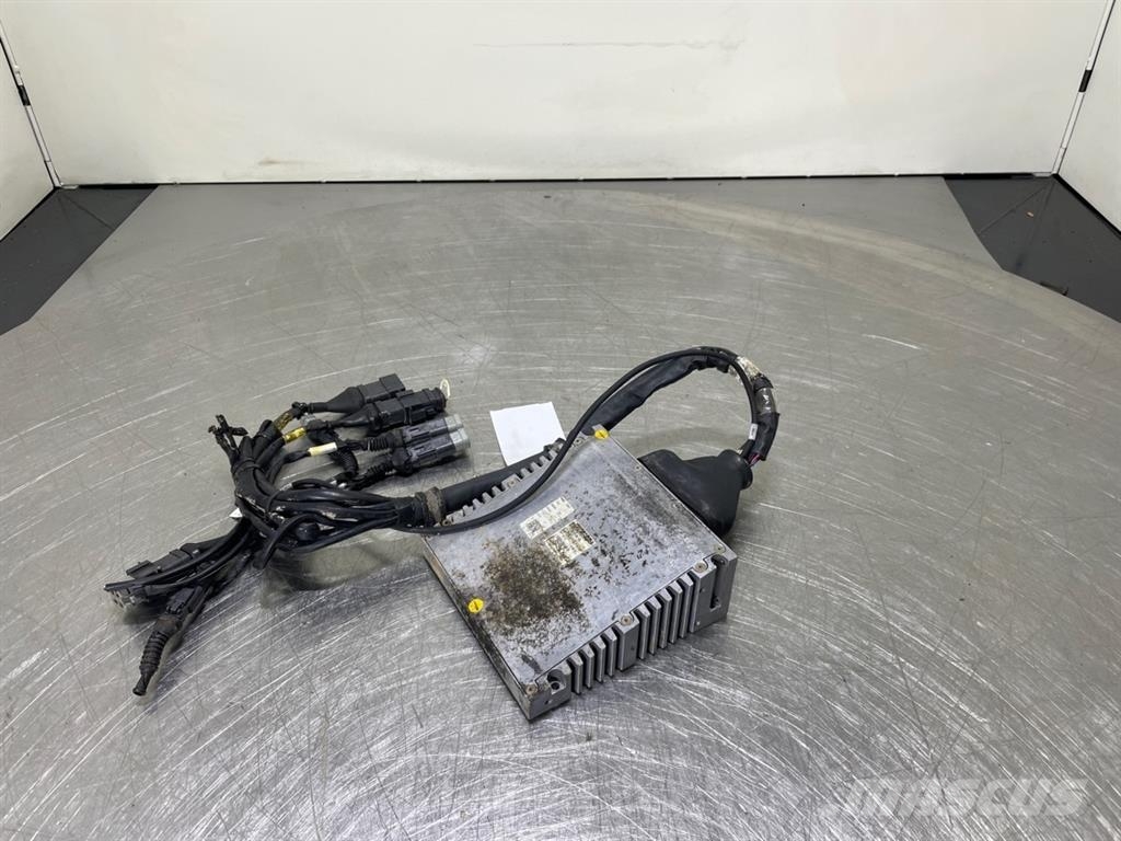 Liebherr LH22M-10684694-PME1-BMK A63-CAN Module Componentes electrónicos