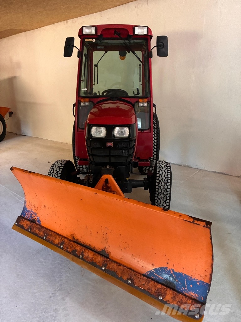 Shibaura ST 330 HST Compact tractors
