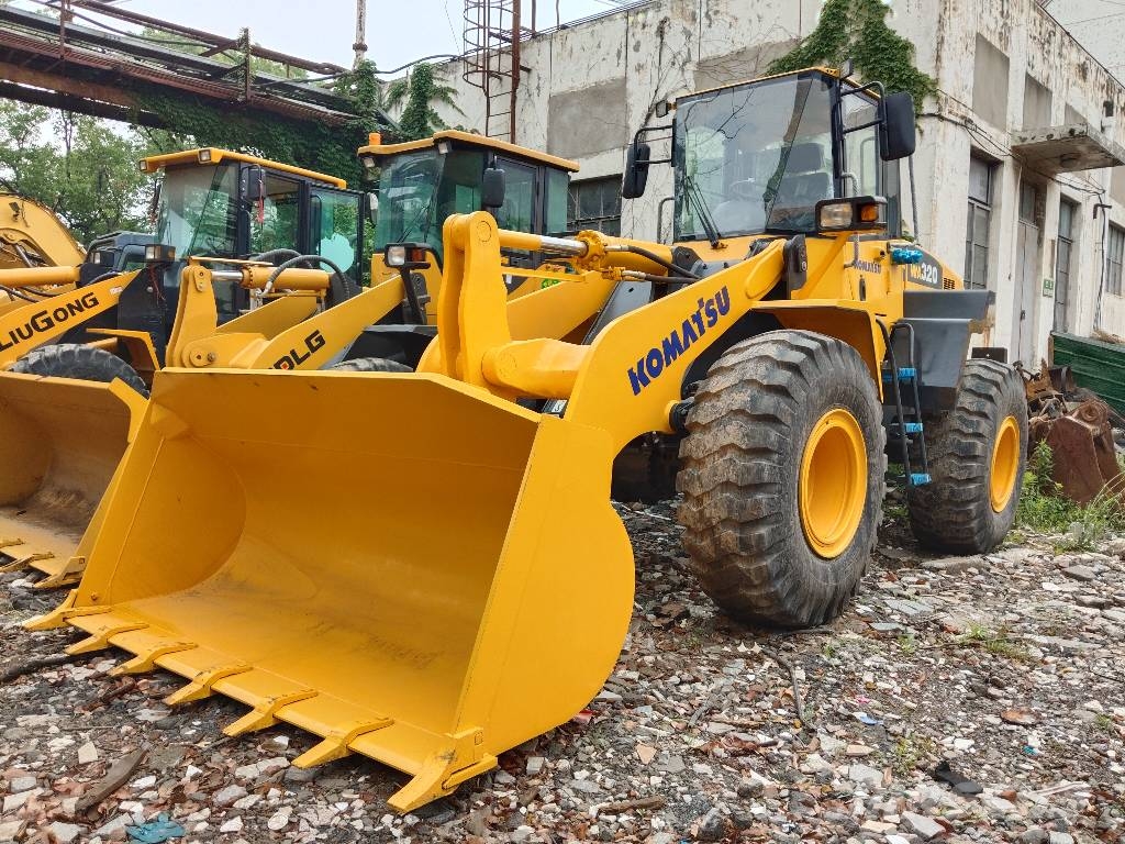Komatsu WA 320-5 - Second Hand Excavator for Sale Ładowarki kołowe