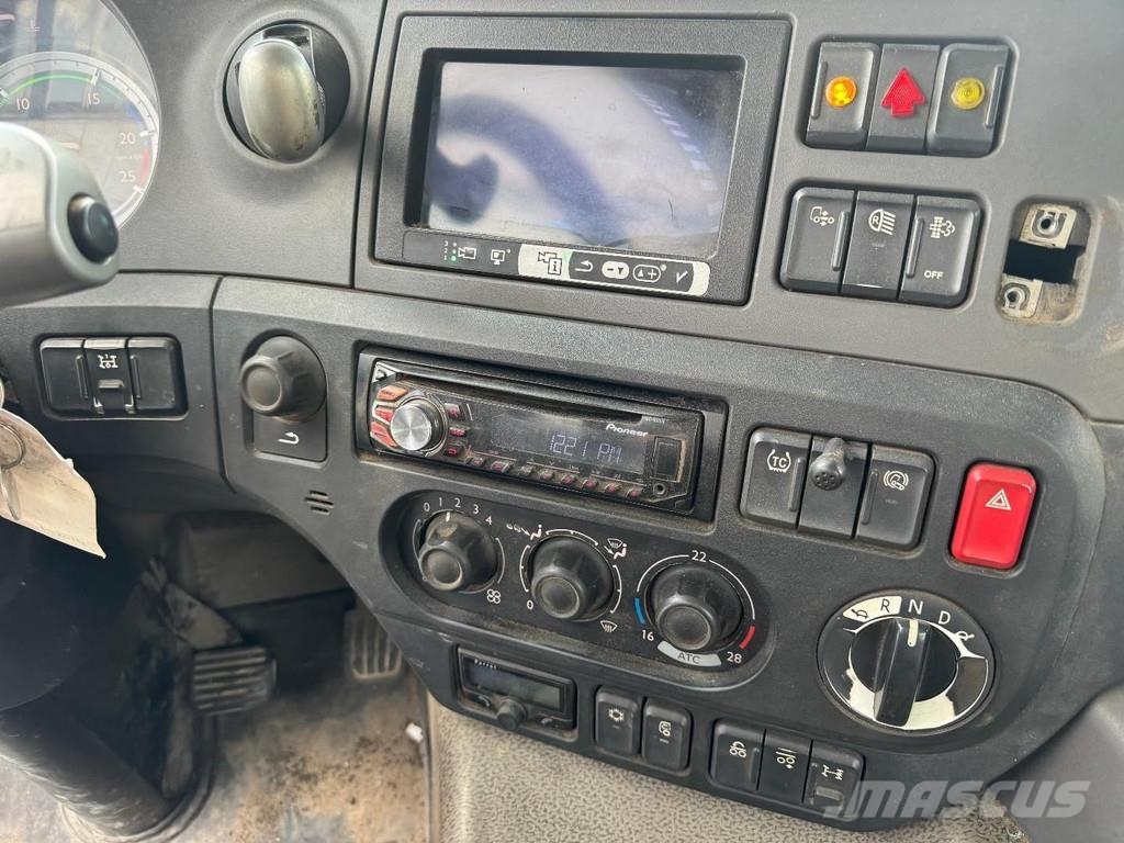 DAF CF 400 6X2 - EURO 6 + VDL P-18 + REMOTE + LIFT AXL Camion con cassone scarrabile