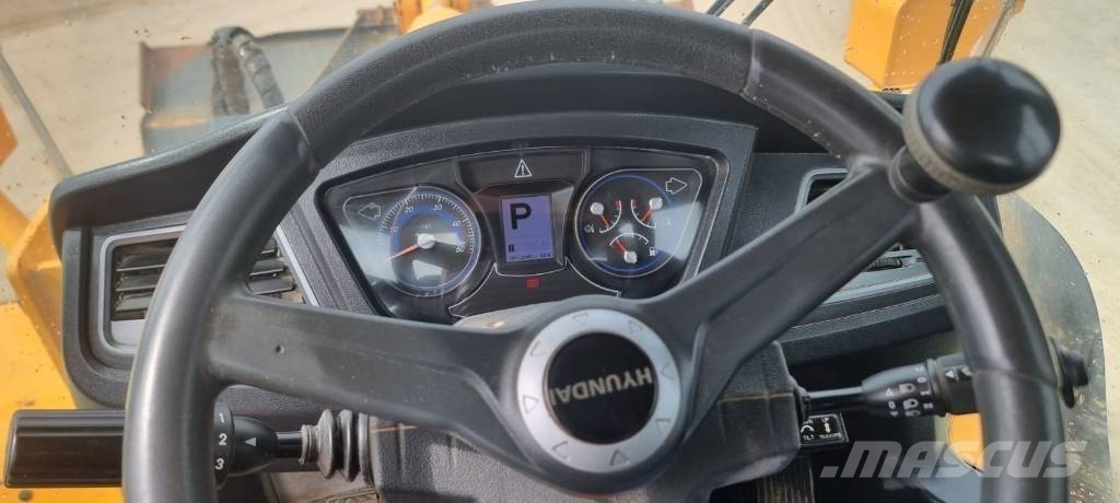 Hyundai HL 955 لوادر بعجل