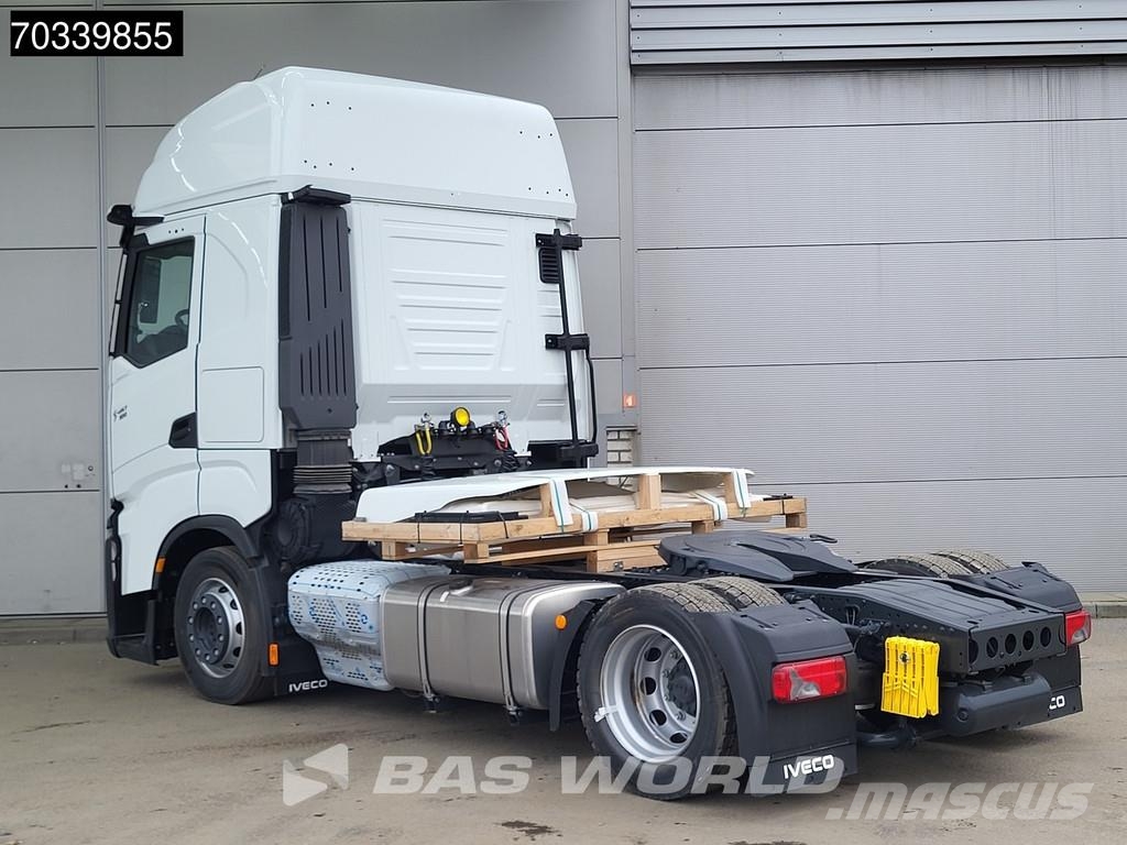 Iveco S-Way 500 4X2 NEW! MEGA Retarder 2x tanks Standkli Vilcēji