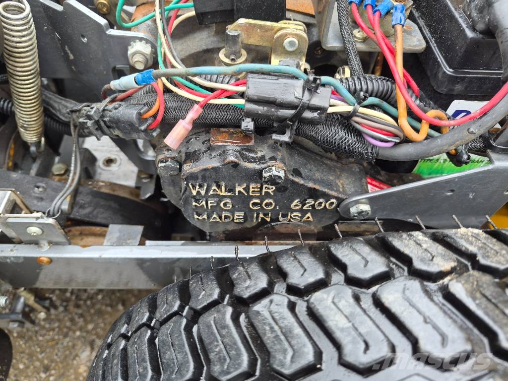 Walker MT 25T-32 Tolókaros fűnyírók