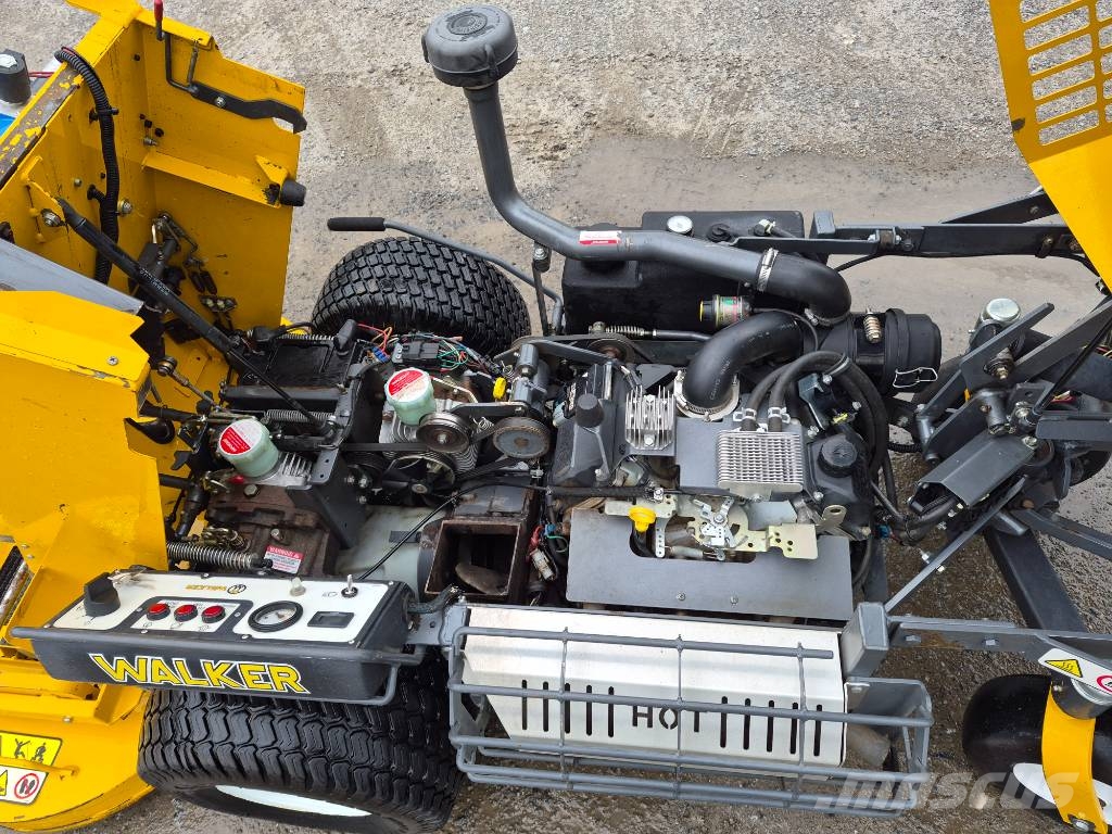 Walker MT 25T-32 Tolókaros fűnyírók