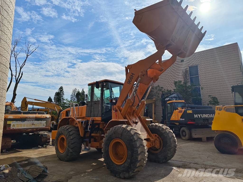 CAT 966 H 輪胎式裝載機