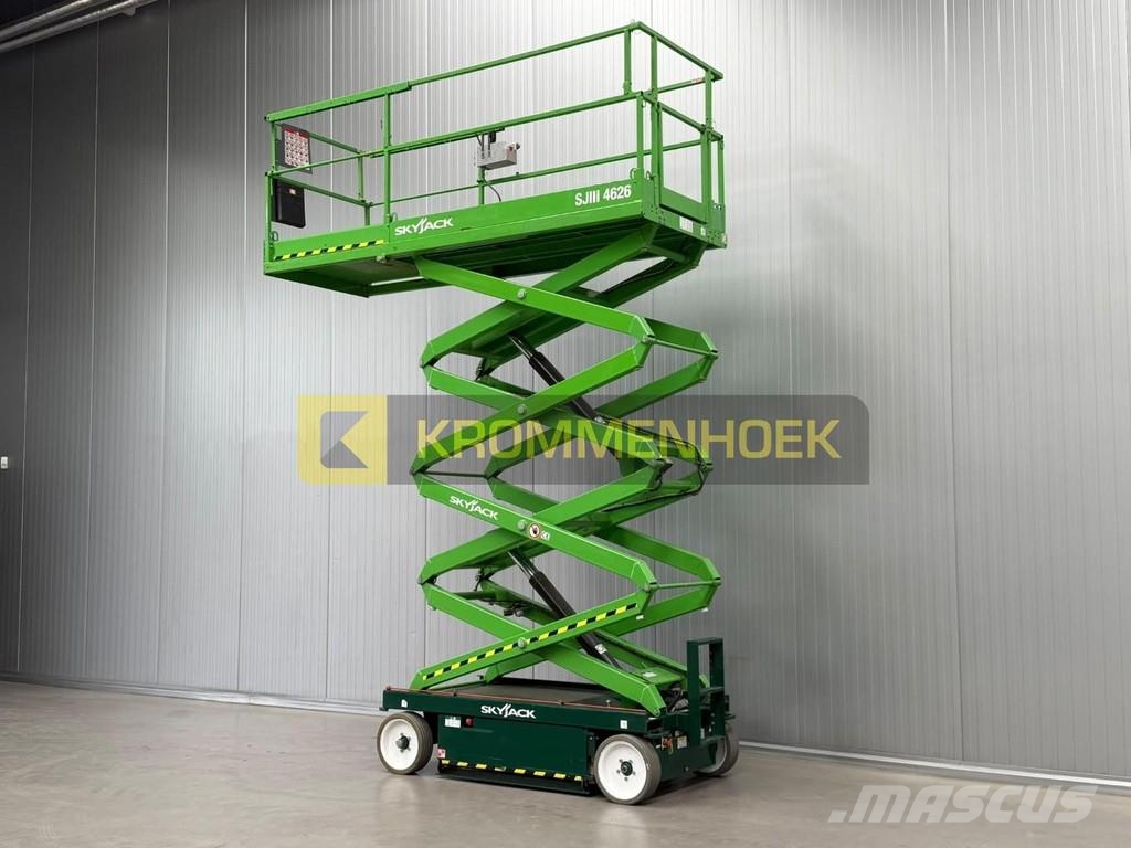 SkyJack SJ III 4626 Šķerveida pacēlāji