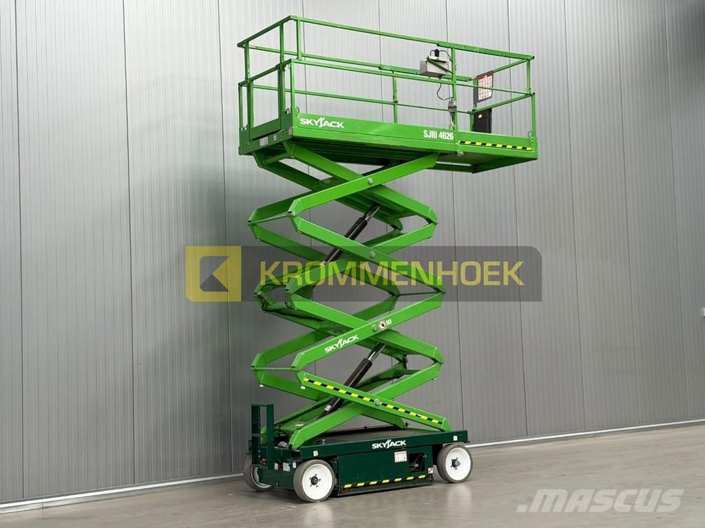 SkyJack SJ III 4626 Šķerveida pacēlāji