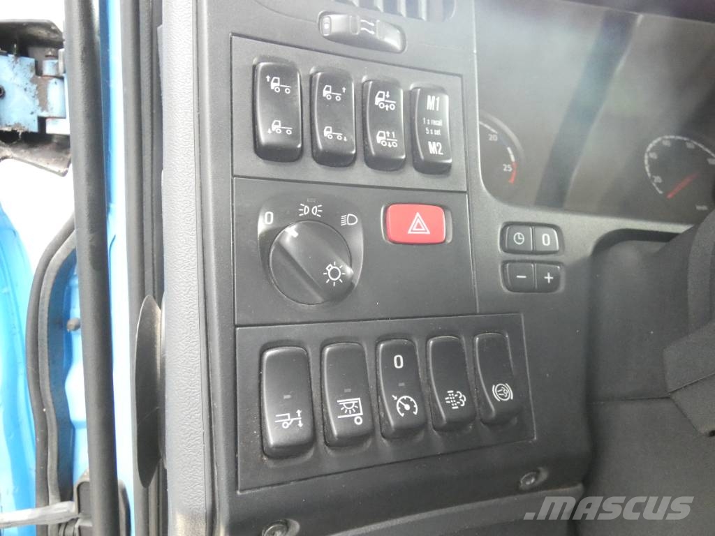 Scania P 250 Autotransporteri