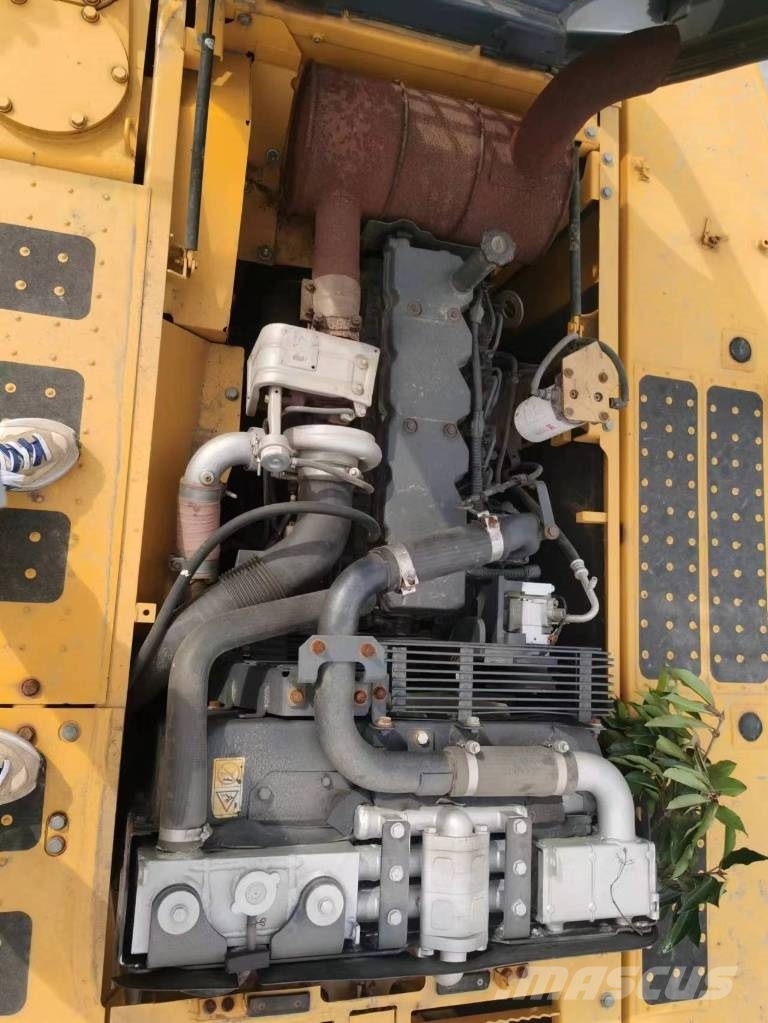 Komatsu PC 240 LC Верижен екскаватор