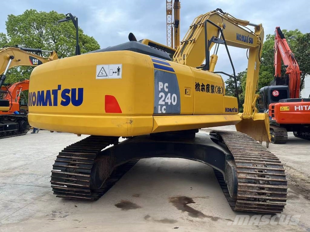 Komatsu PC 240 LC Верижен екскаватор