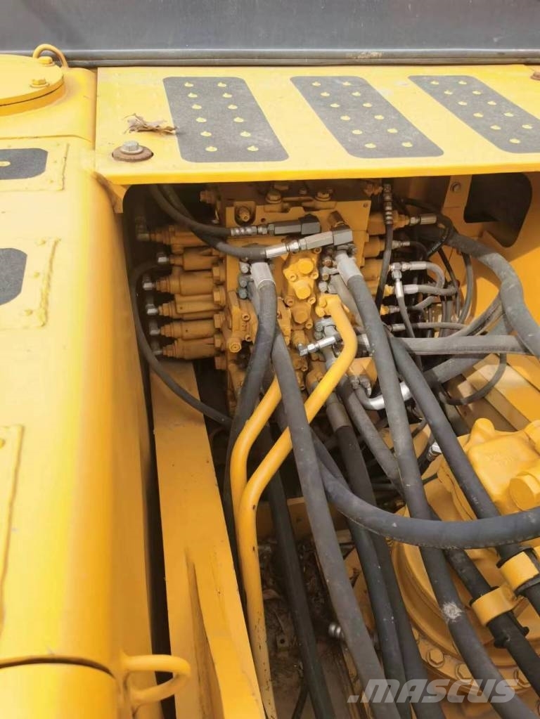 Komatsu PC 240 LC Верижен екскаватор