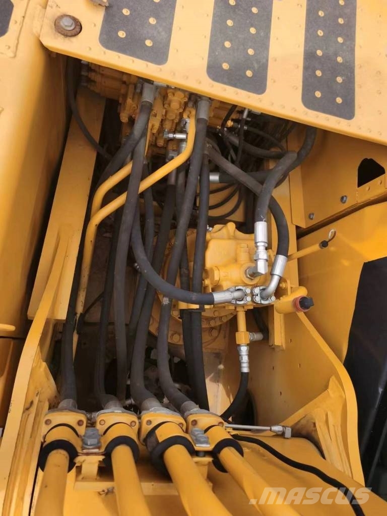 Komatsu PC 240 LC Верижен екскаватор