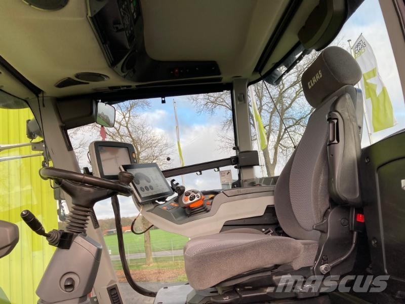 CLAAS XERION 4200 TRAC VC 트랙터