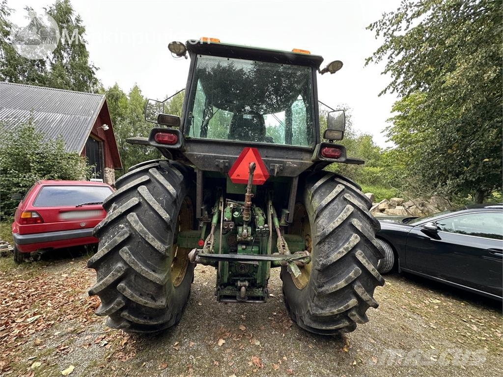John Deere 4440 PS Hfwd Traktori