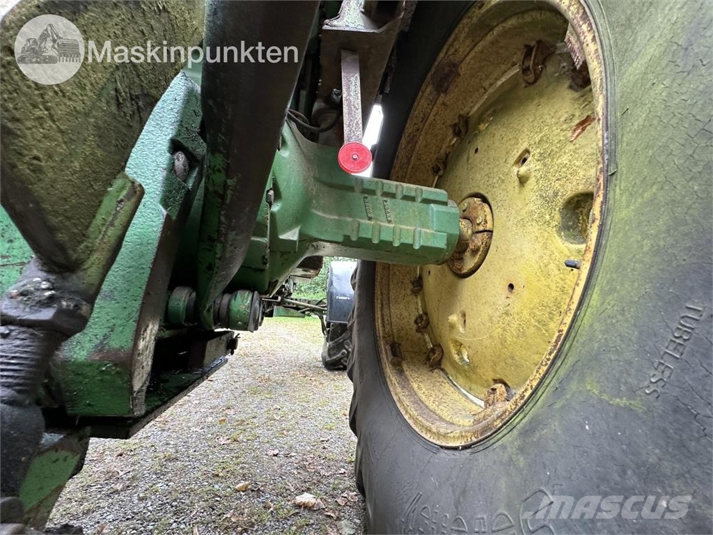 John Deere 4440 PS Hfwd Traktori