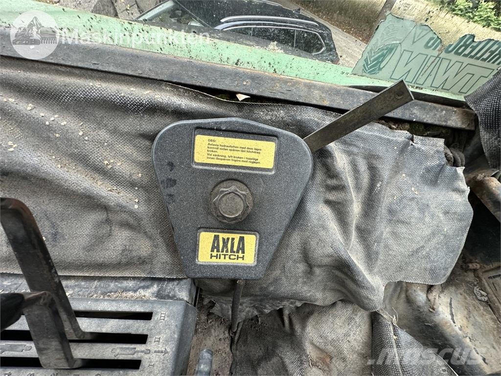 John Deere 4440 PS Hfwd Traktori