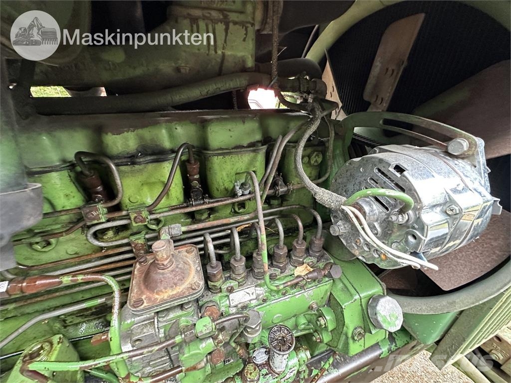 John Deere 4440 PS Hfwd Traktori