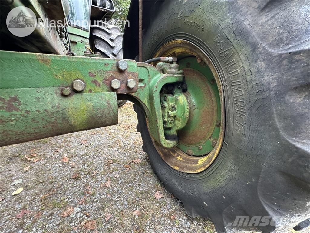 John Deere 4440 PS Hfwd Traktori