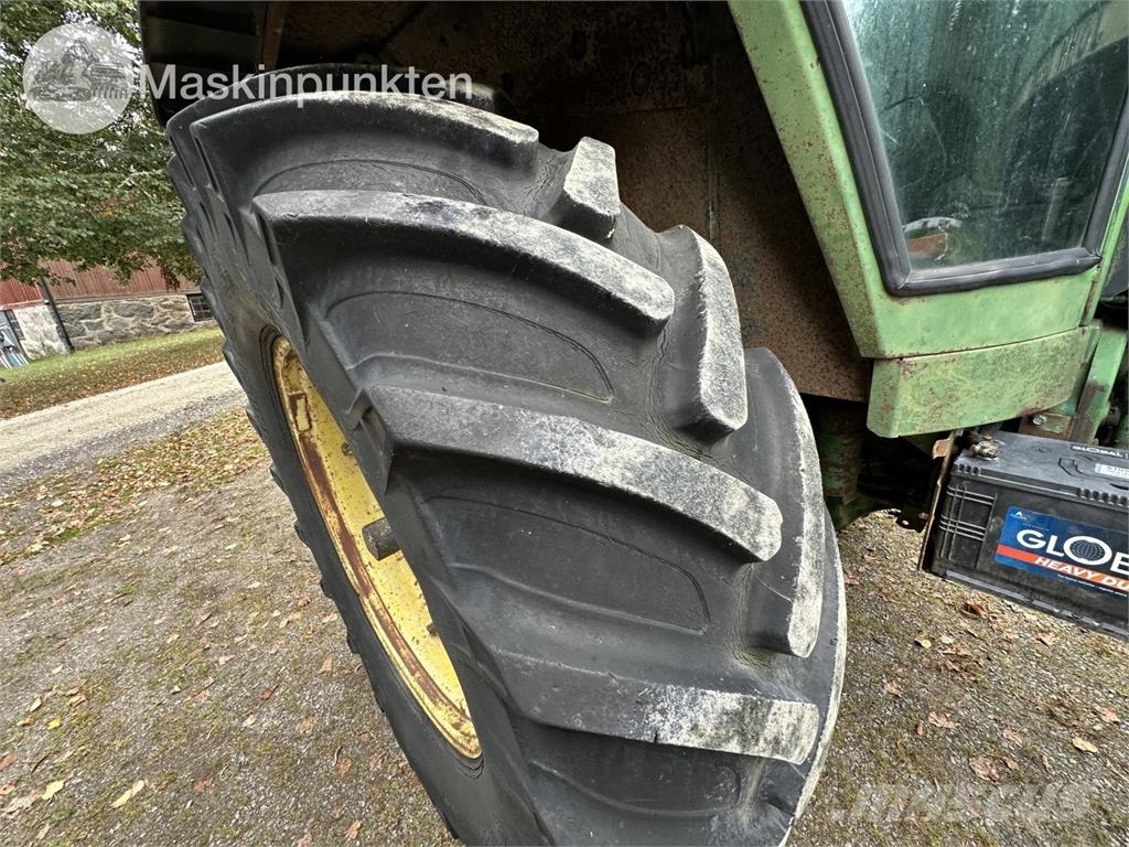 John Deere 4440 PS Hfwd Traktori
