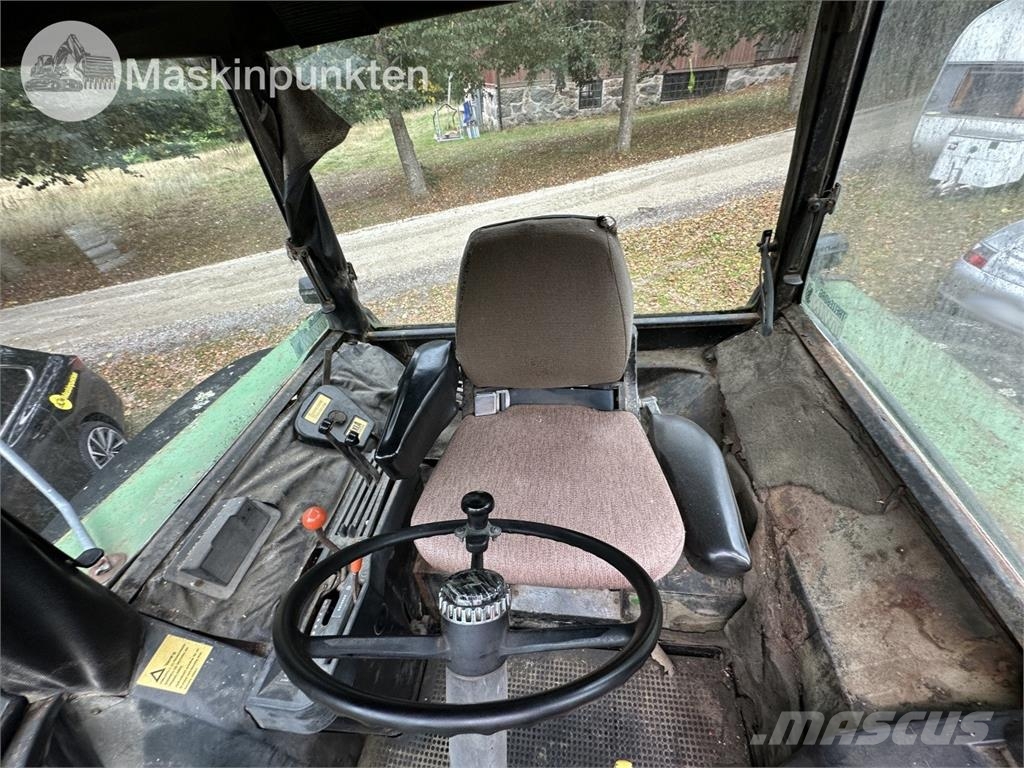 John Deere 4440 PS Hfwd Traktori