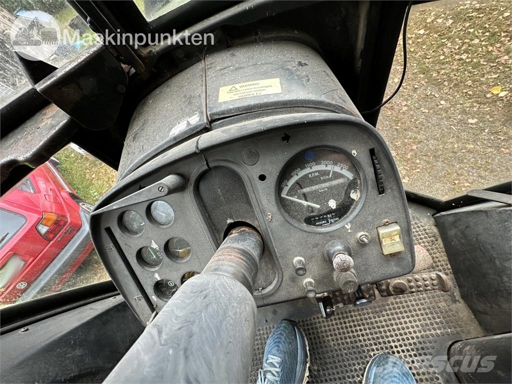 John Deere 4440 PS Hfwd Traktori