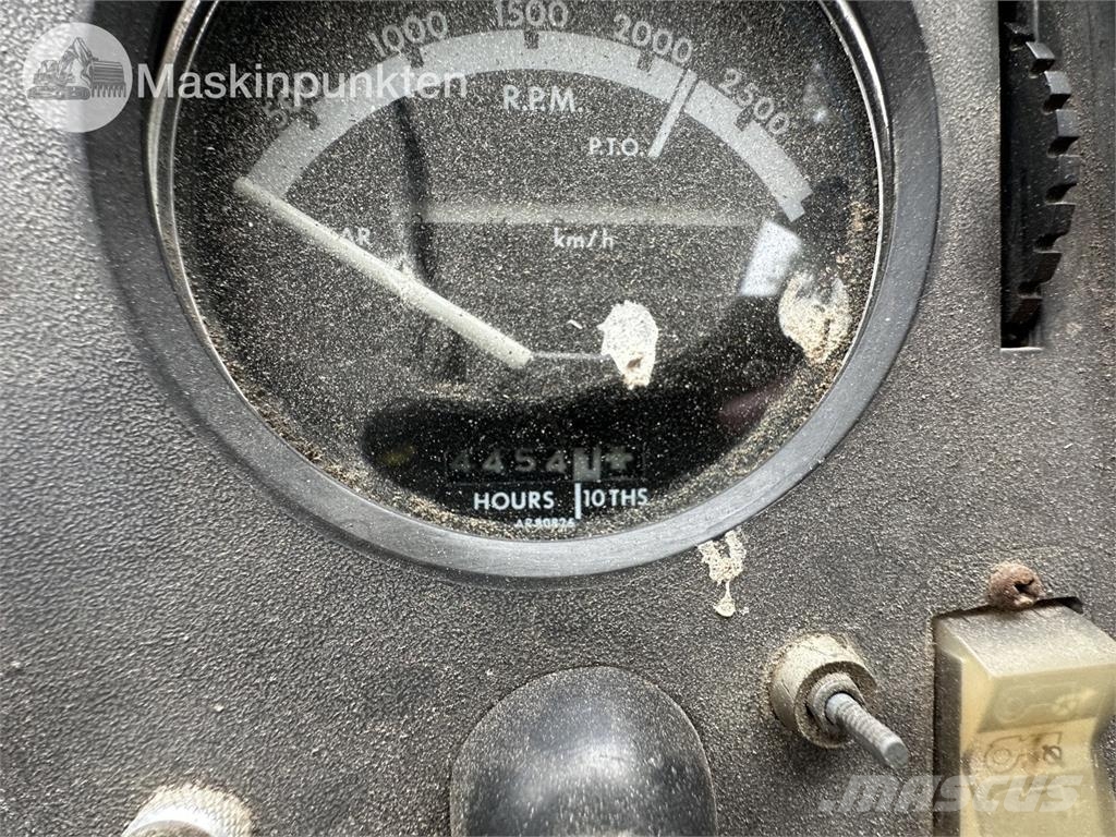 John Deere 4440 PS Hfwd Traktori