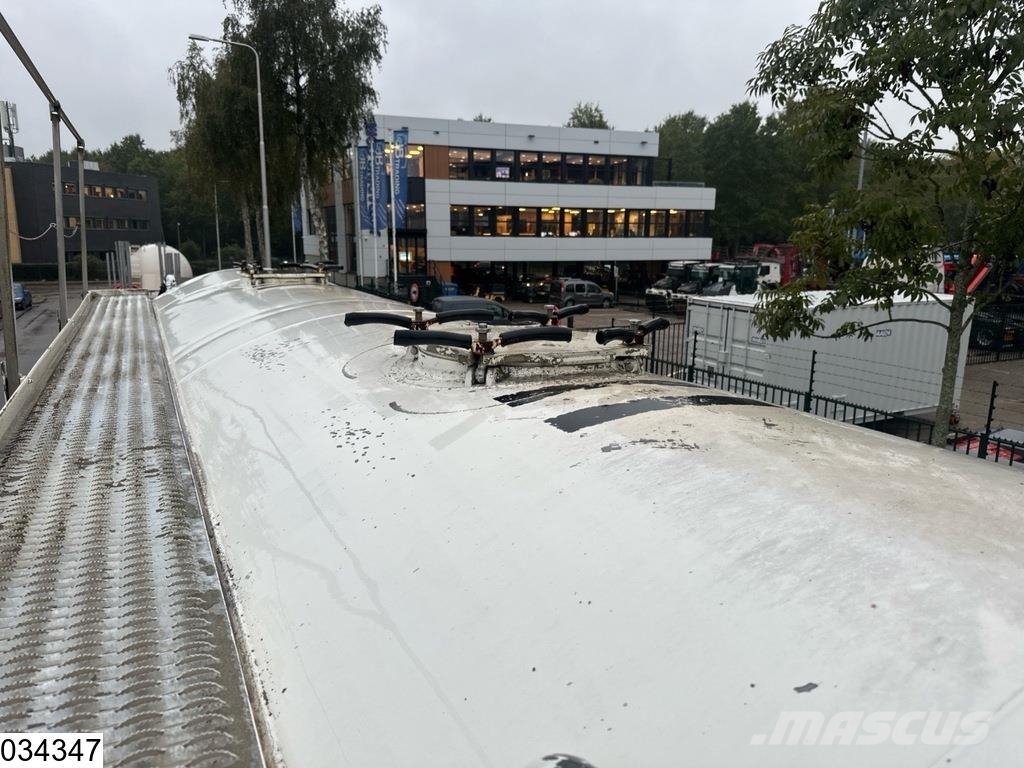 Feldbinder Silo 36.000 liter, 1 Comp Tanker semi-trailers