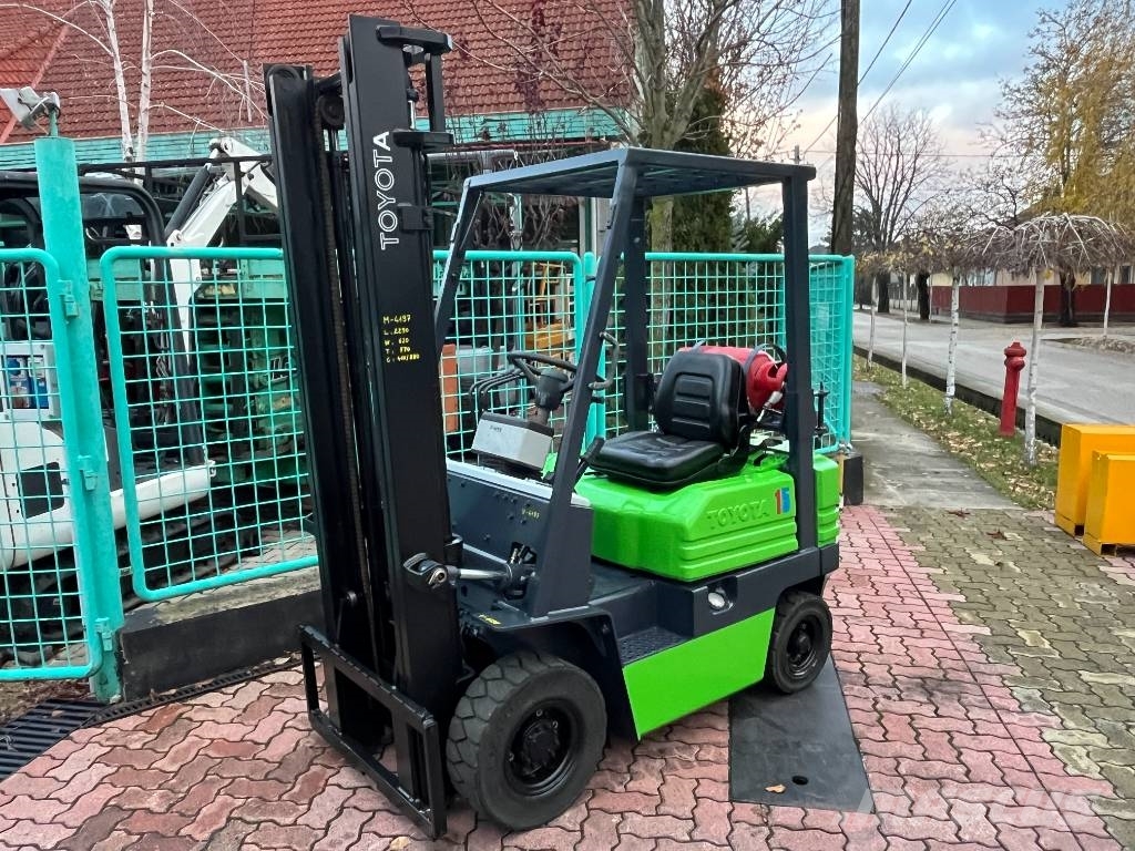 Toyota 7FGF18 /42/    V-4187 Nestekaasutrukit