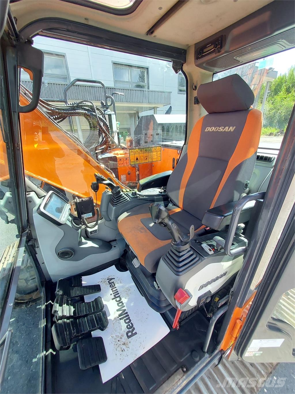 Doosan DX140LCR-5 Lánctalpas kotrók