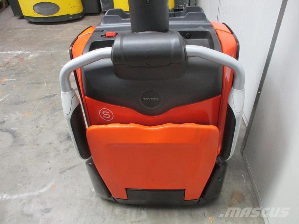 BT LPE200 Montacargas con plataformas de baja elevación