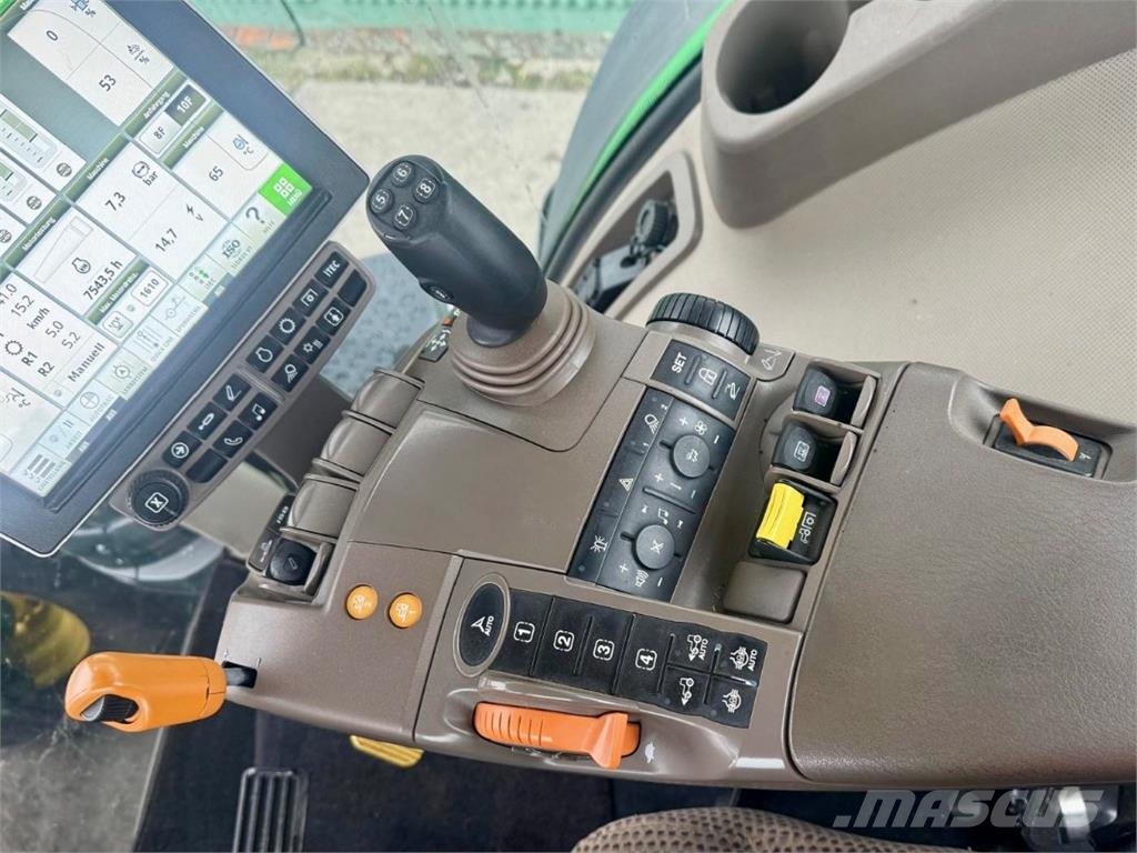John Deere 8320R e23 Traktori