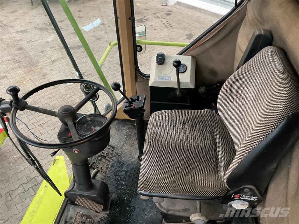 CLAAS Dominator 68 콤바인 수확기