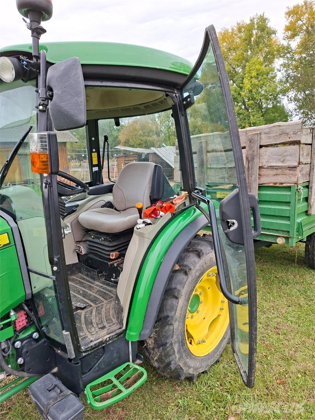 John Deere 3033R 4X4 + ŠÁLEK ANS-2800P Outro